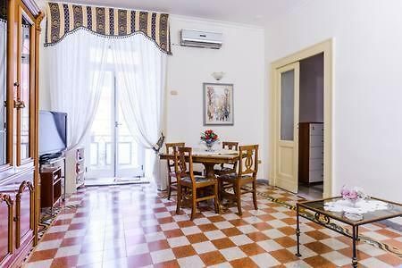 Appartement Casa Lillina A Toledo , Near Piazza Del Plebiscito à Naples Extérieur photo