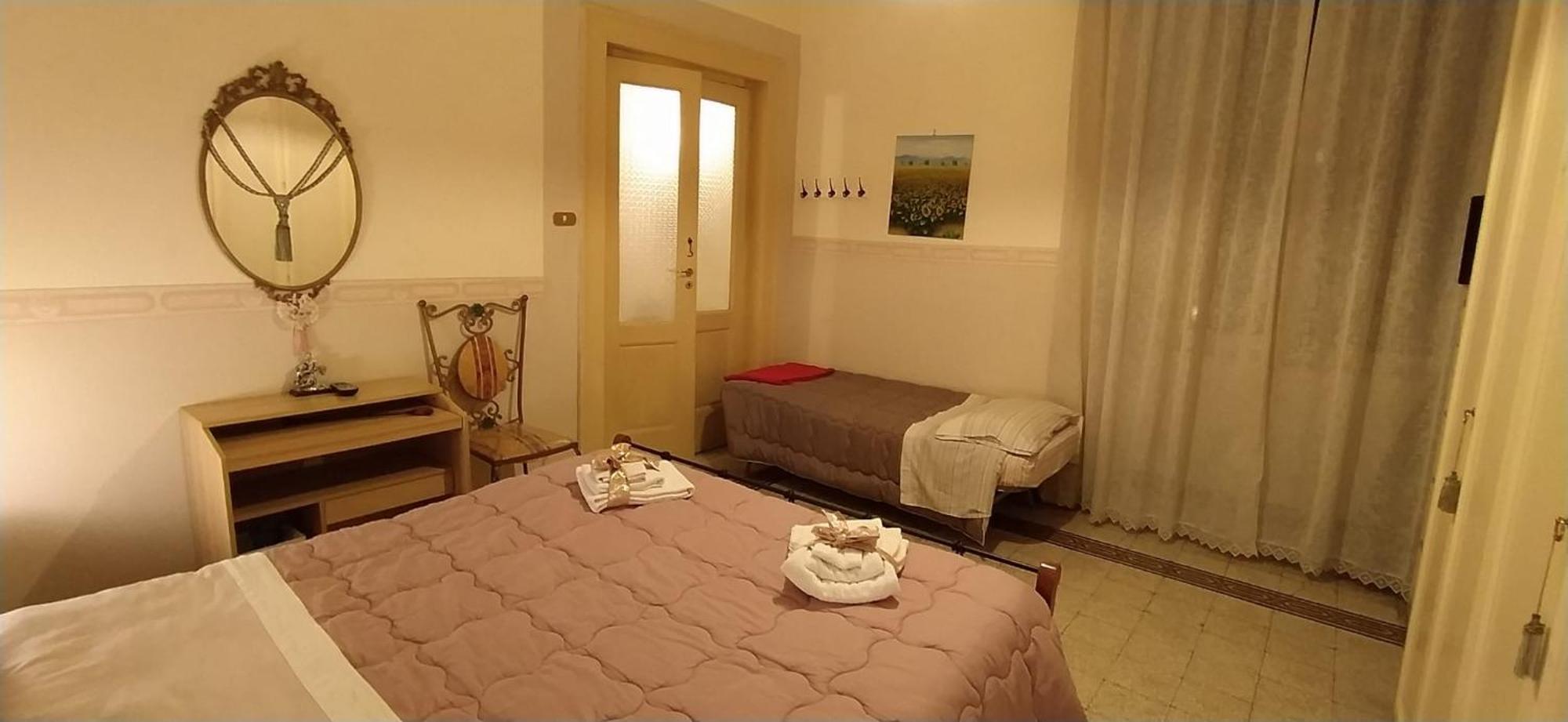 Appartement Casa Lillina A Toledo , Near Piazza Del Plebiscito à Naples Extérieur photo