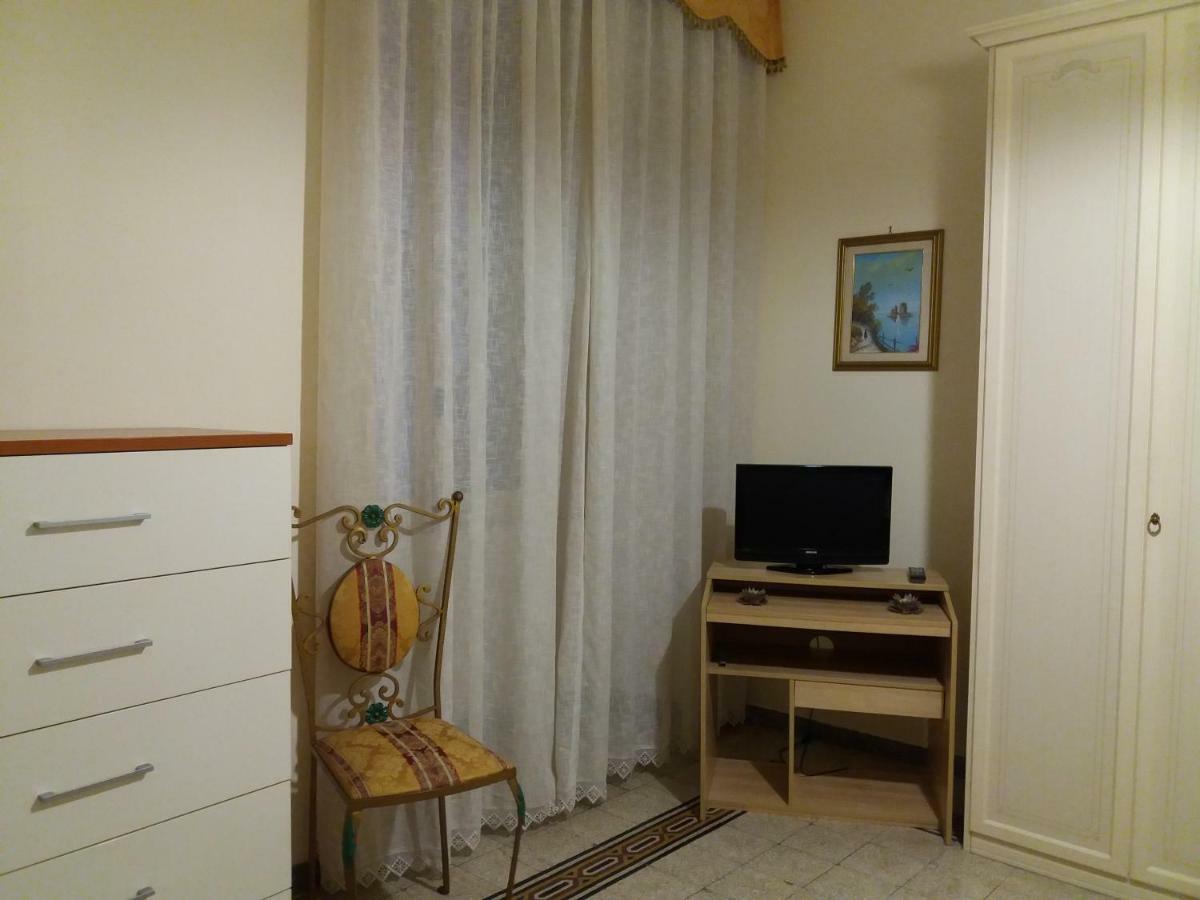 Appartement Casa Lillina A Toledo , Near Piazza Del Plebiscito à Naples Extérieur photo
