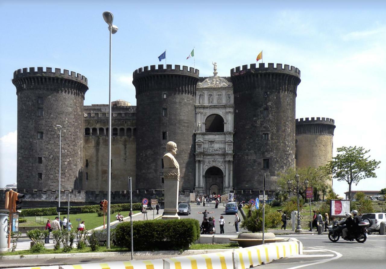 Appartement Casa Lillina A Toledo , Near Piazza Del Plebiscito à Naples Extérieur photo