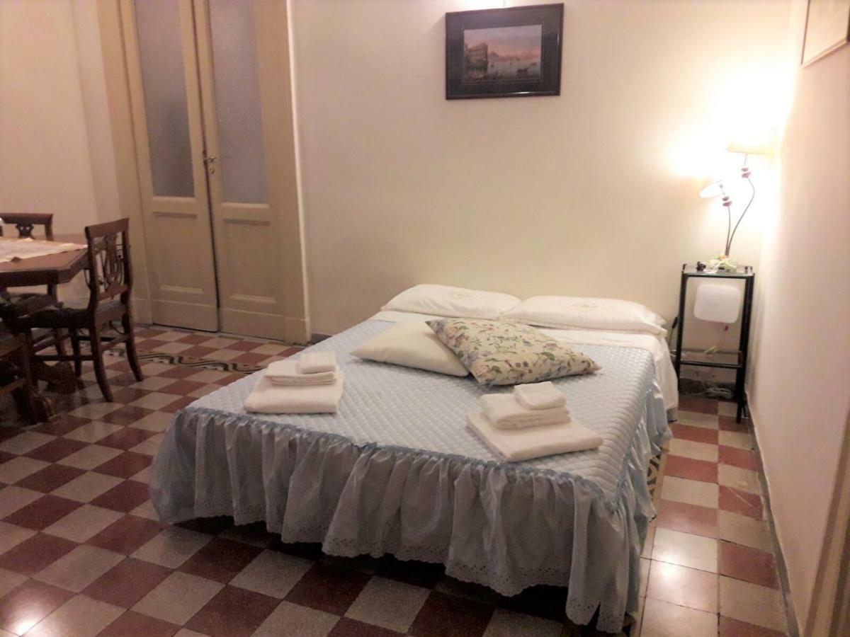 Appartement Casa Lillina A Toledo , Near Piazza Del Plebiscito à Naples Extérieur photo