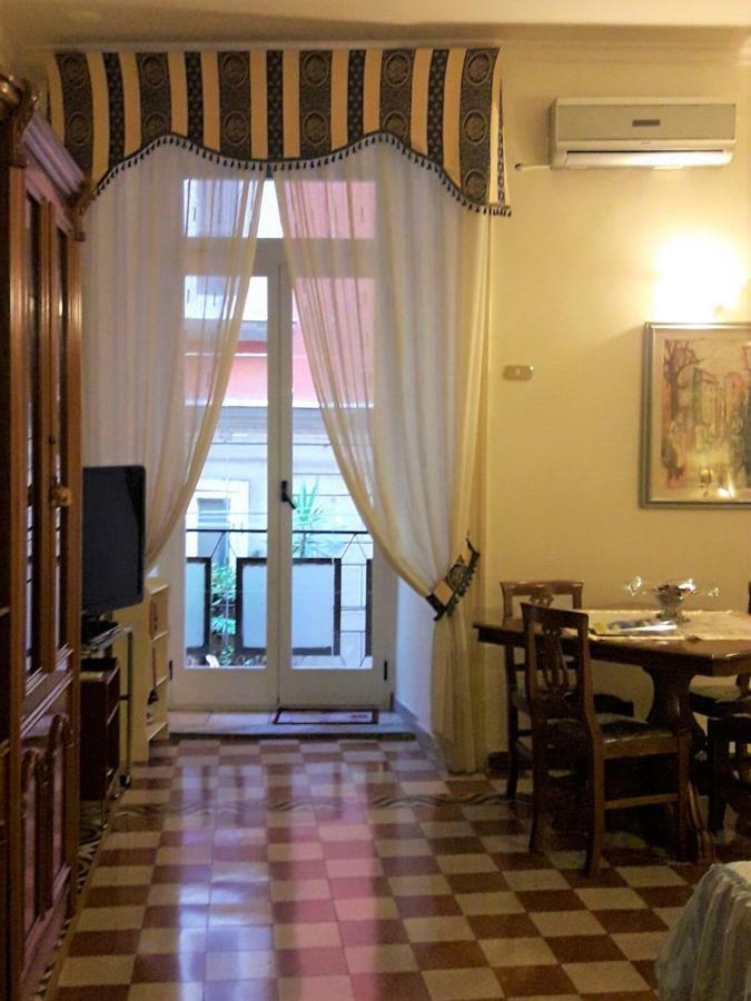 Appartement Casa Lillina A Toledo , Near Piazza Del Plebiscito à Naples Extérieur photo