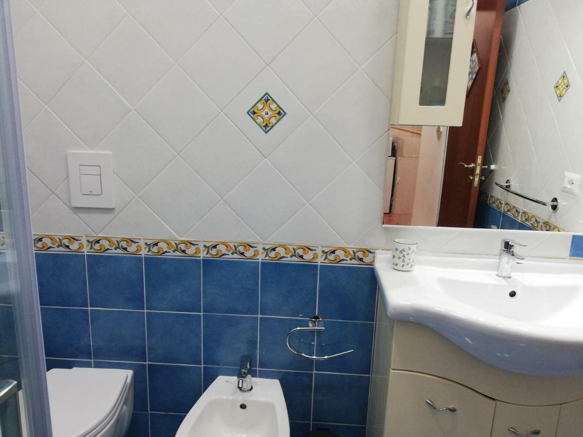 Appartement Casa Lillina A Toledo , Near Piazza Del Plebiscito à Naples Extérieur photo
